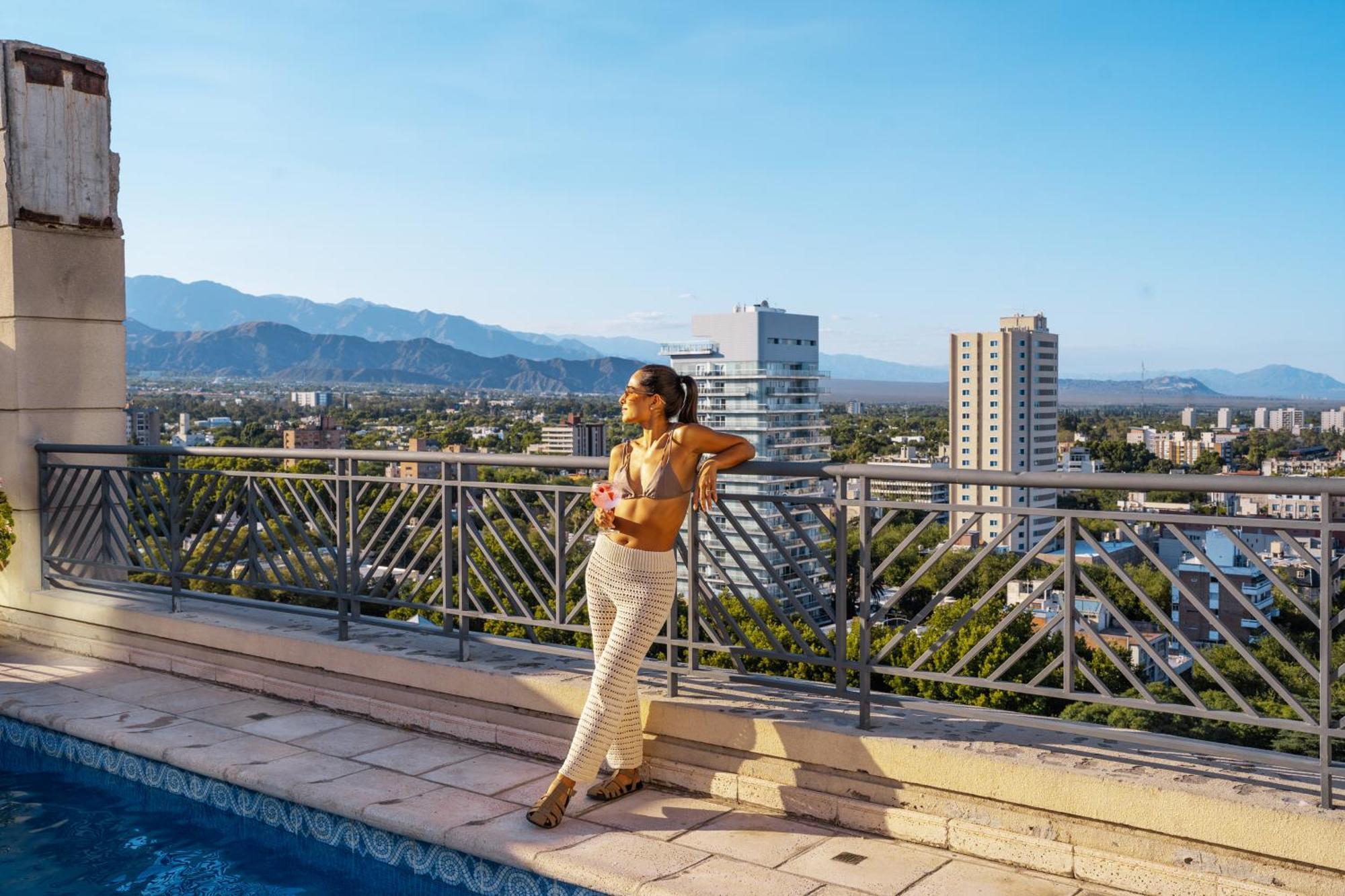 Amerian Executive Mendoza Hotel エクステリア 写真