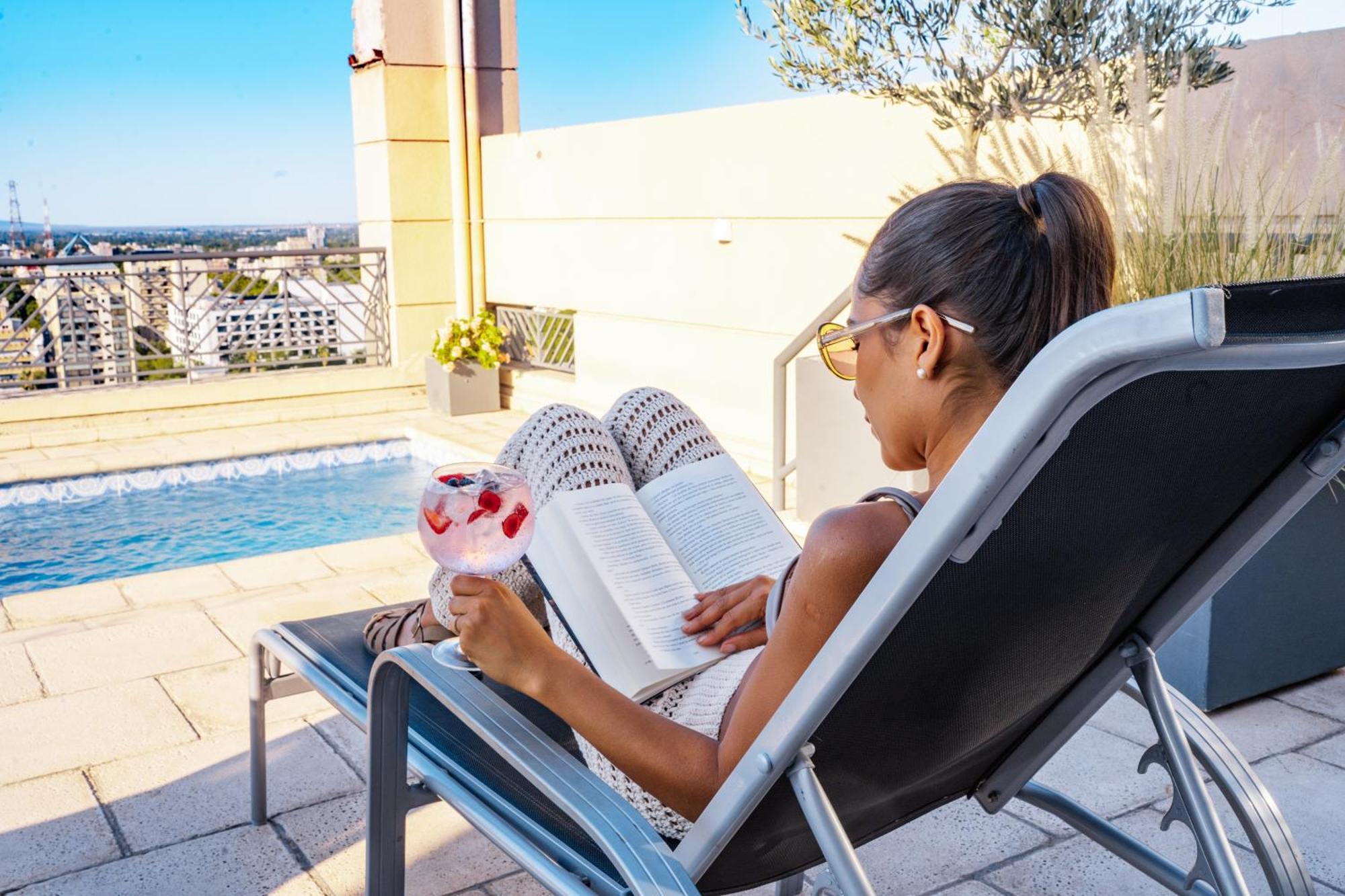 Amerian Executive Mendoza Hotel エクステリア 写真