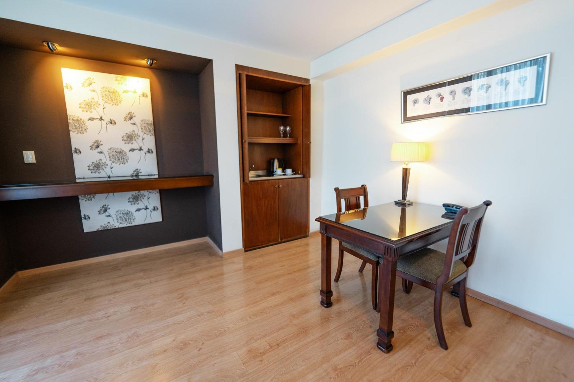 Amerian Executive Mendoza Hotel 部屋 写真
