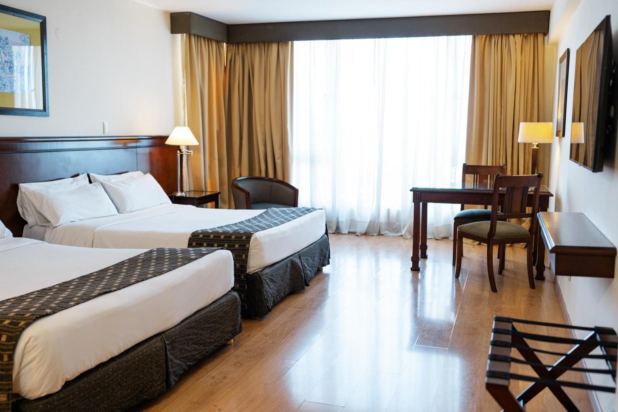 Amerian Executive Mendoza Hotel 部屋 写真