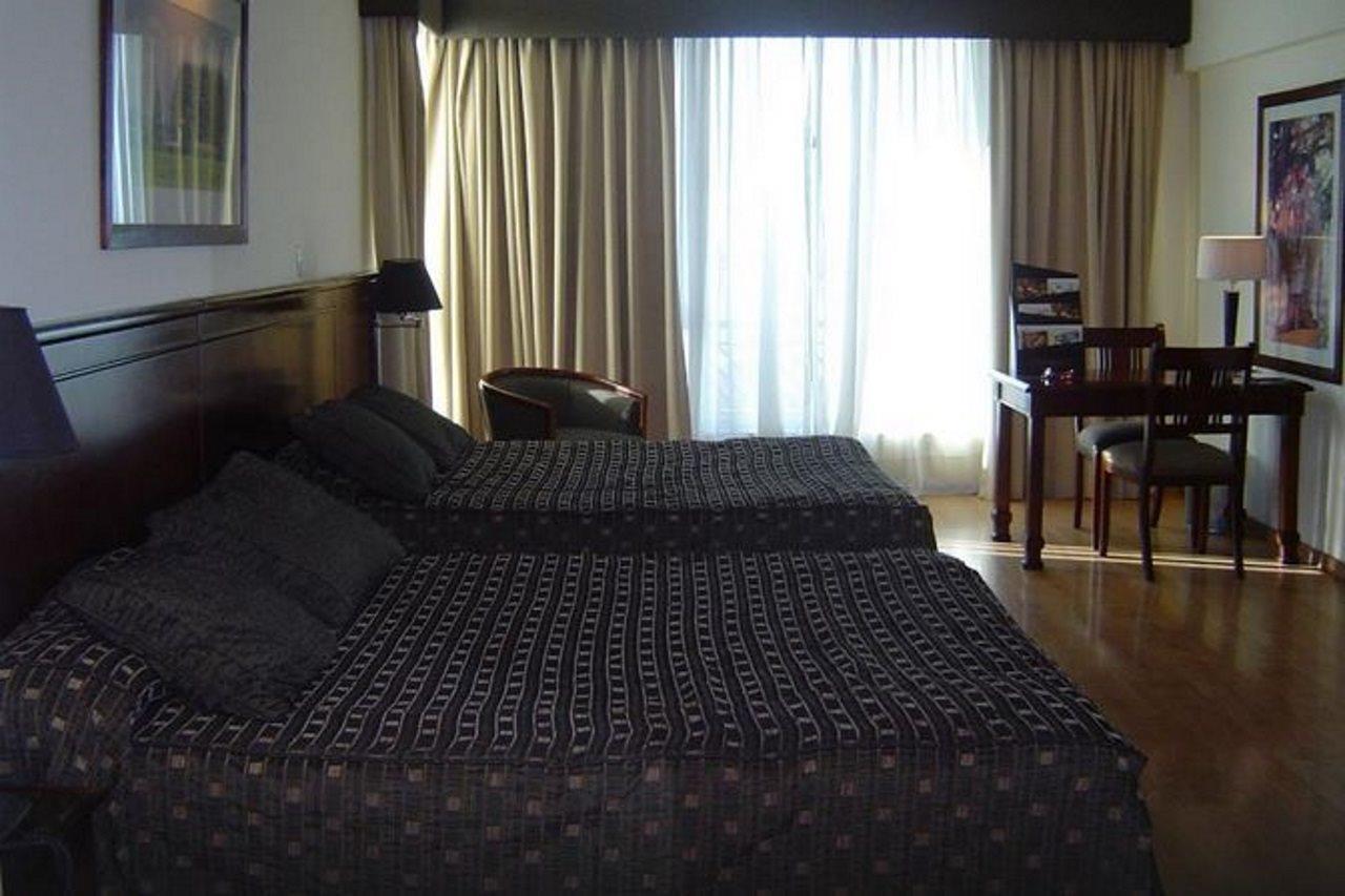 Amerian Executive Mendoza Hotel エクステリア 写真